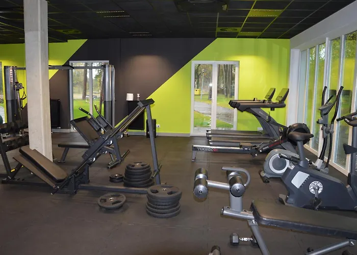 Osrodek Sportu I Rekreacji W Janowcu Wielkopolskim Hotel *